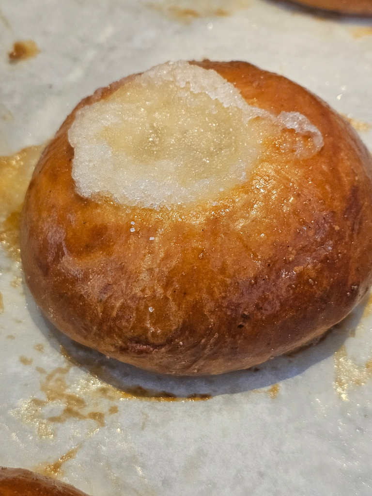 Butter Eye Bun (One)